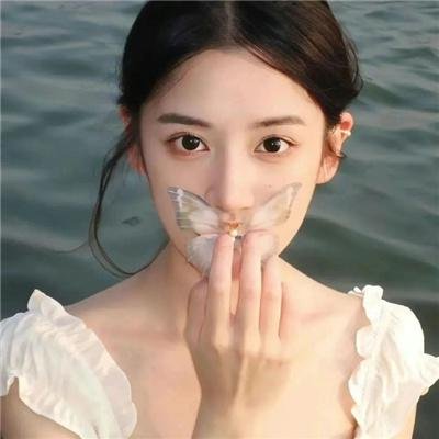 倒挂的爱丽丝